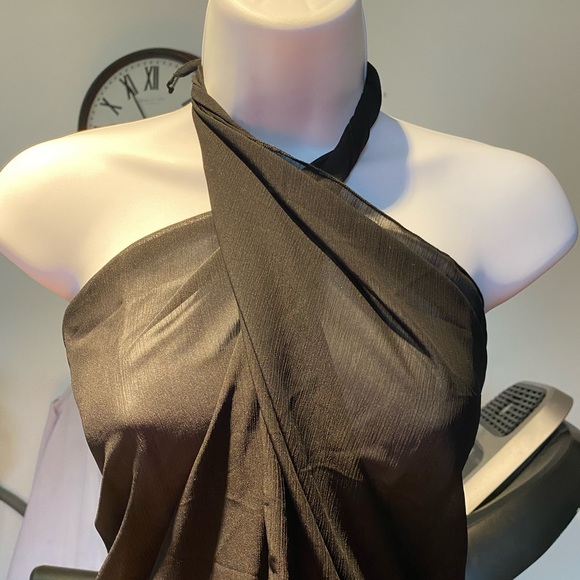 3/$25 Swan Sarong | Beach Cover Up | Wrap | New - Picture 2 of 4